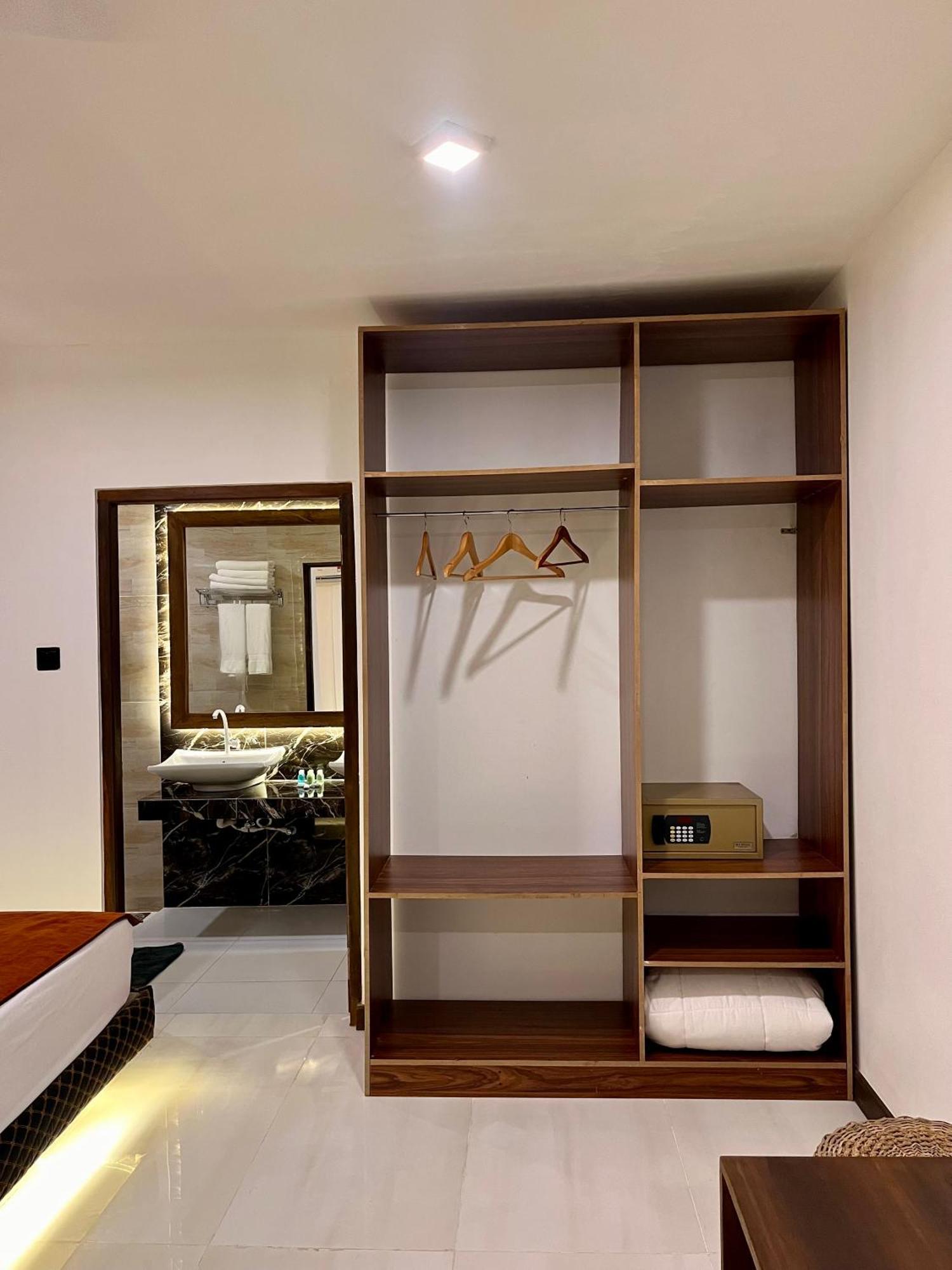 Sundaras Sigiriya Jungles Caves Resort Dambulla Exterior photo